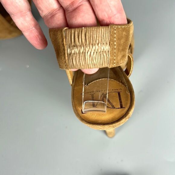 DIANE VON FURSTENBERG Zia Camel
Suede Slingback Platform Sandals Heels US 8 - Picture 11 of 16